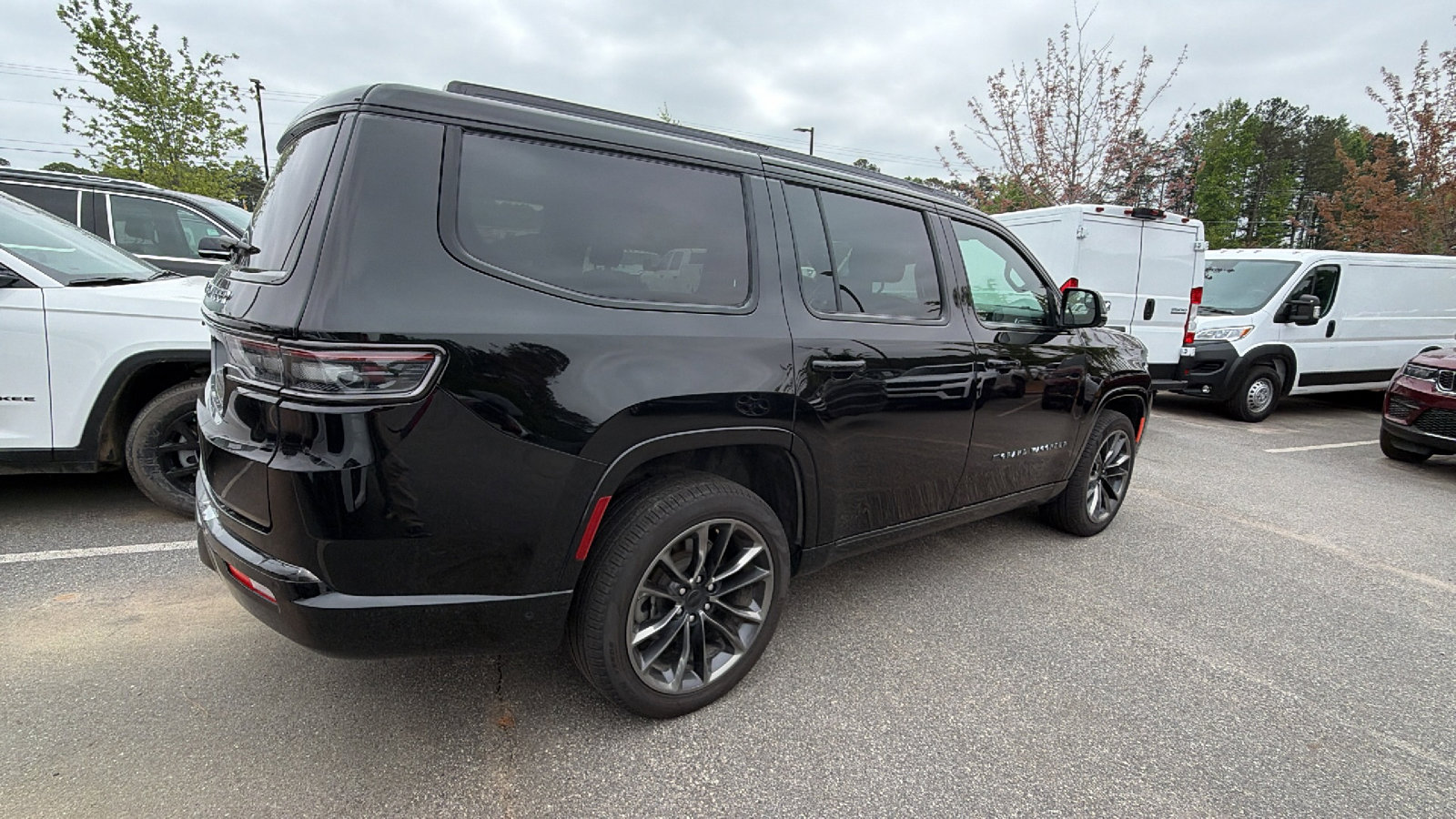 Used 2025 Jeep Grand Wagoneer Series II Obsidian w/ Quick Order Packagew 28T AWD/4WD image 8