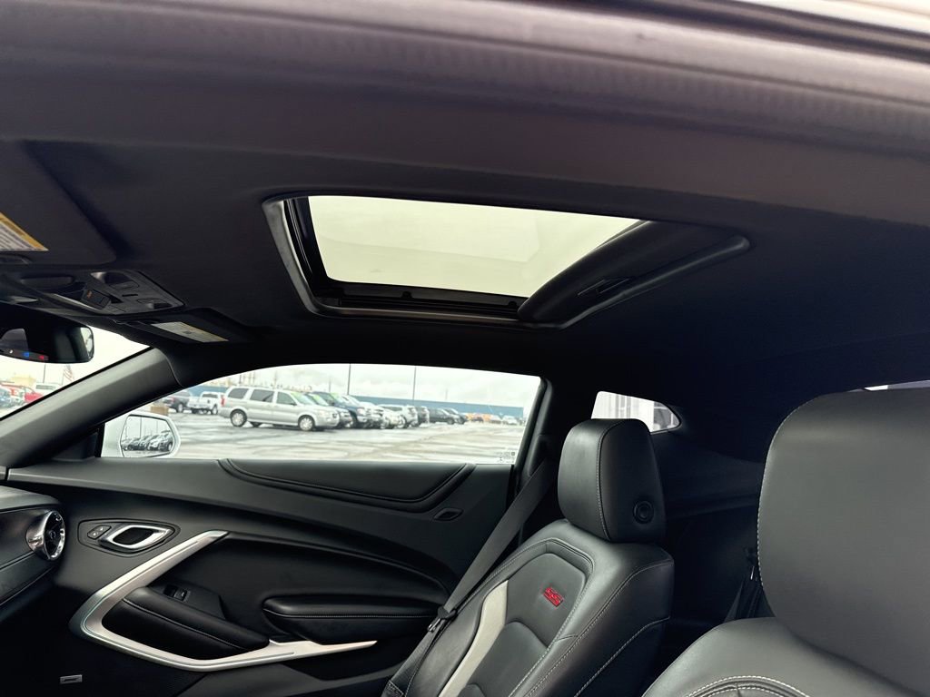 Used 2018 Chevrolet Camaro SS image 24