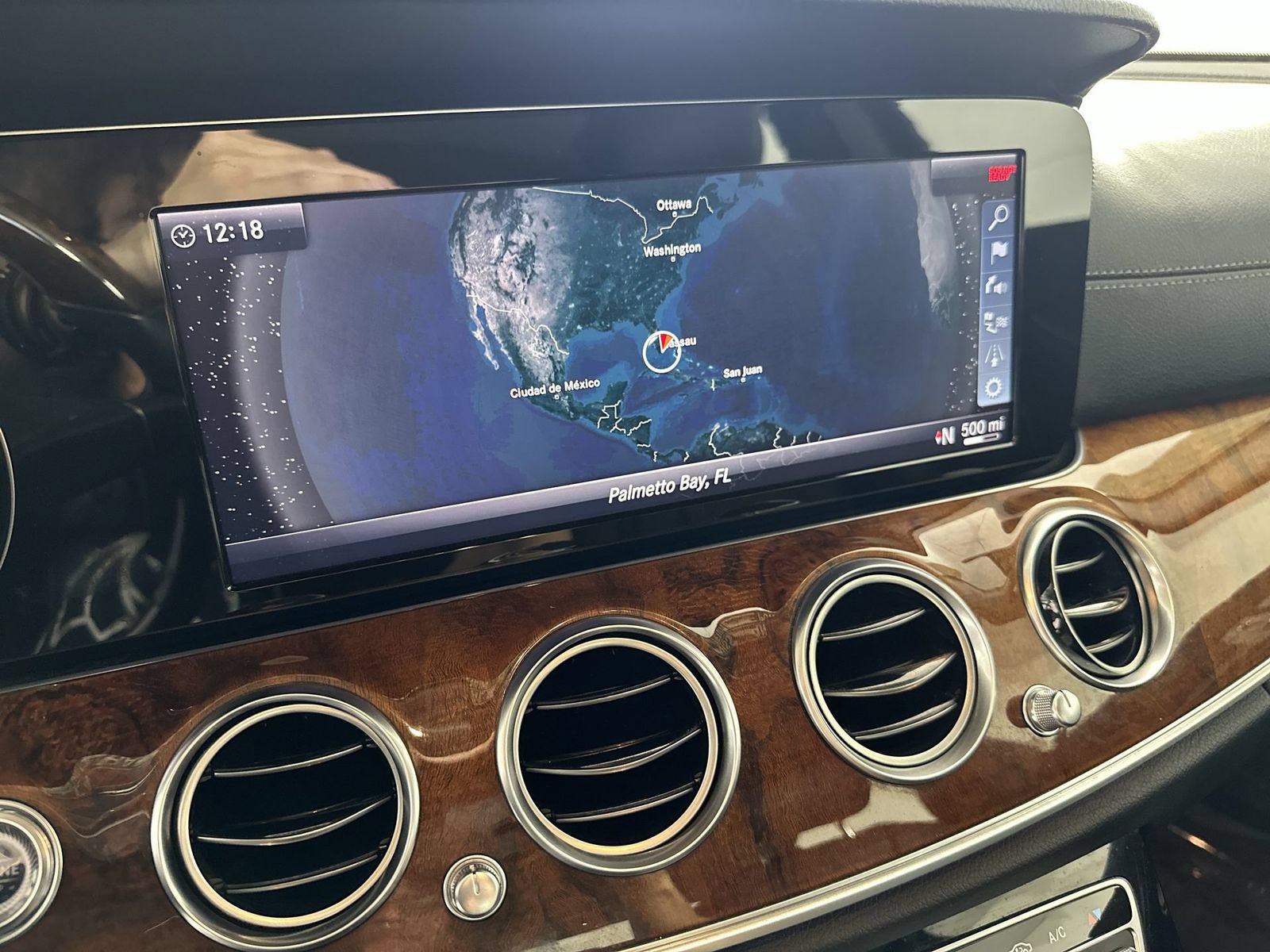 Used 2018 Mercedes-Benz E 300 4MATIC w/ Premium 2 Package (Q02) image 18