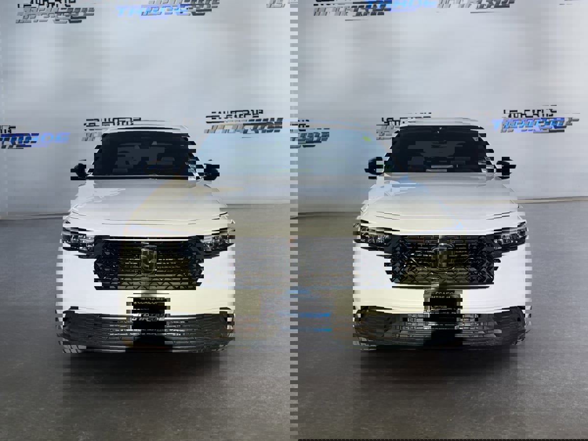 Used 2023 Honda Accord Sport image 2