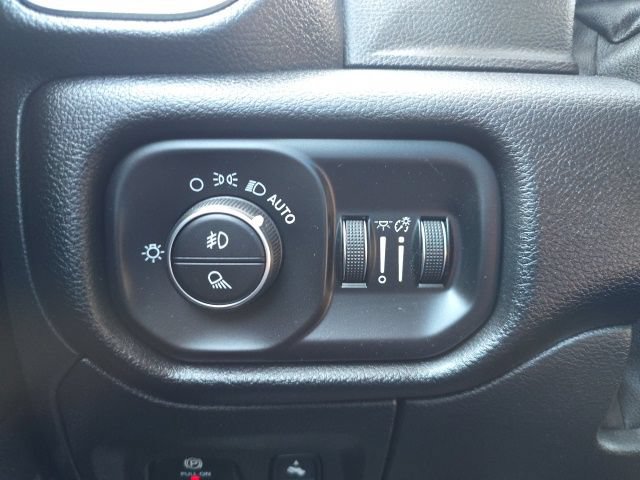 Used 2022 RAM 1500 Laramie AWD/4WD image 12