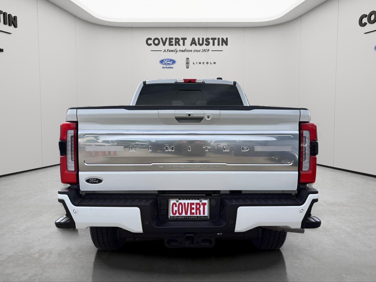 Used 2024 Ford F350 Limited w/ FX4 Off-Road Package image 4