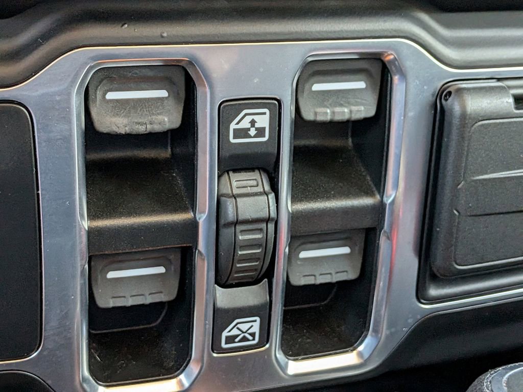 Used 2022 Jeep Wrangler Unlimited Sport AWD/4WD image 20