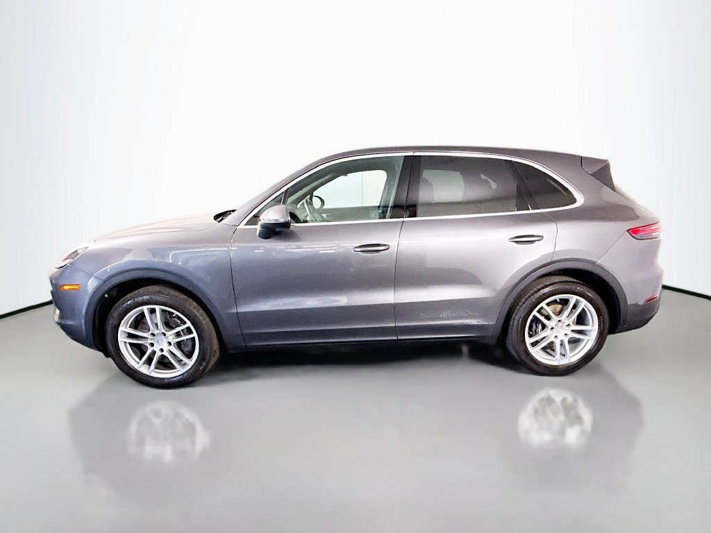 Used 2023 Porsche Cayenne AWD/4WD image 6