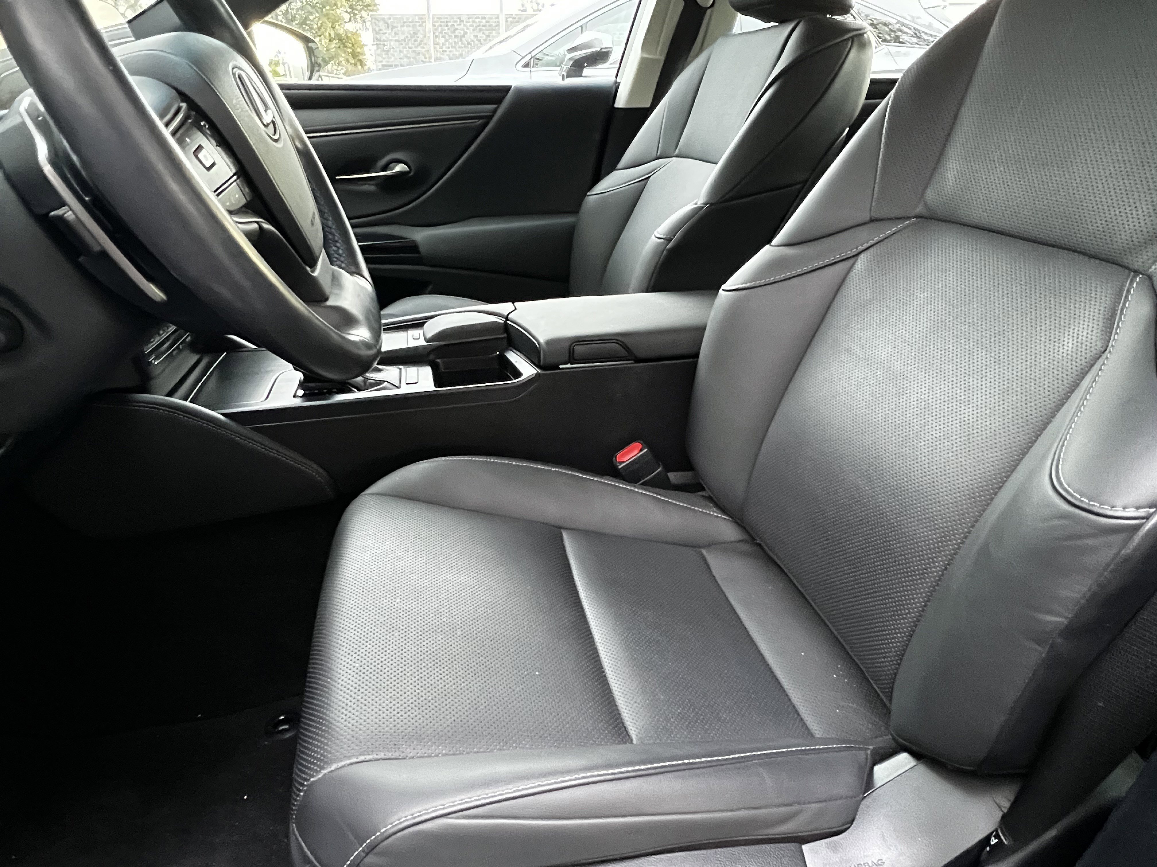 Certified 2022 Lexus ES 350 w/ Premium Package image 17