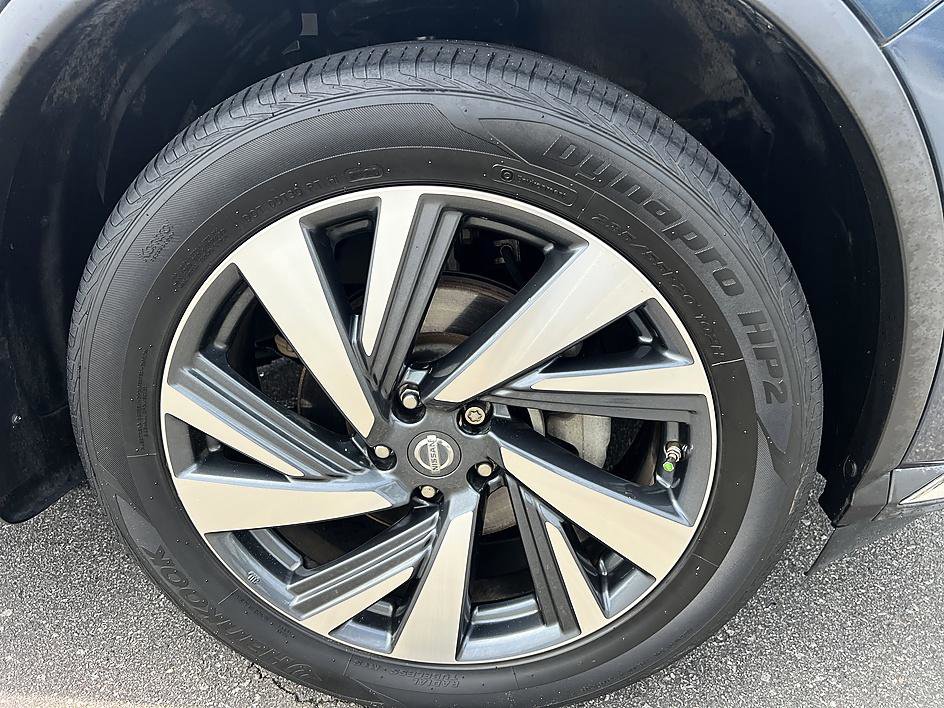 Used 2017 Nissan Murano Platinum w/ Platinum Technology Package FWD image 12