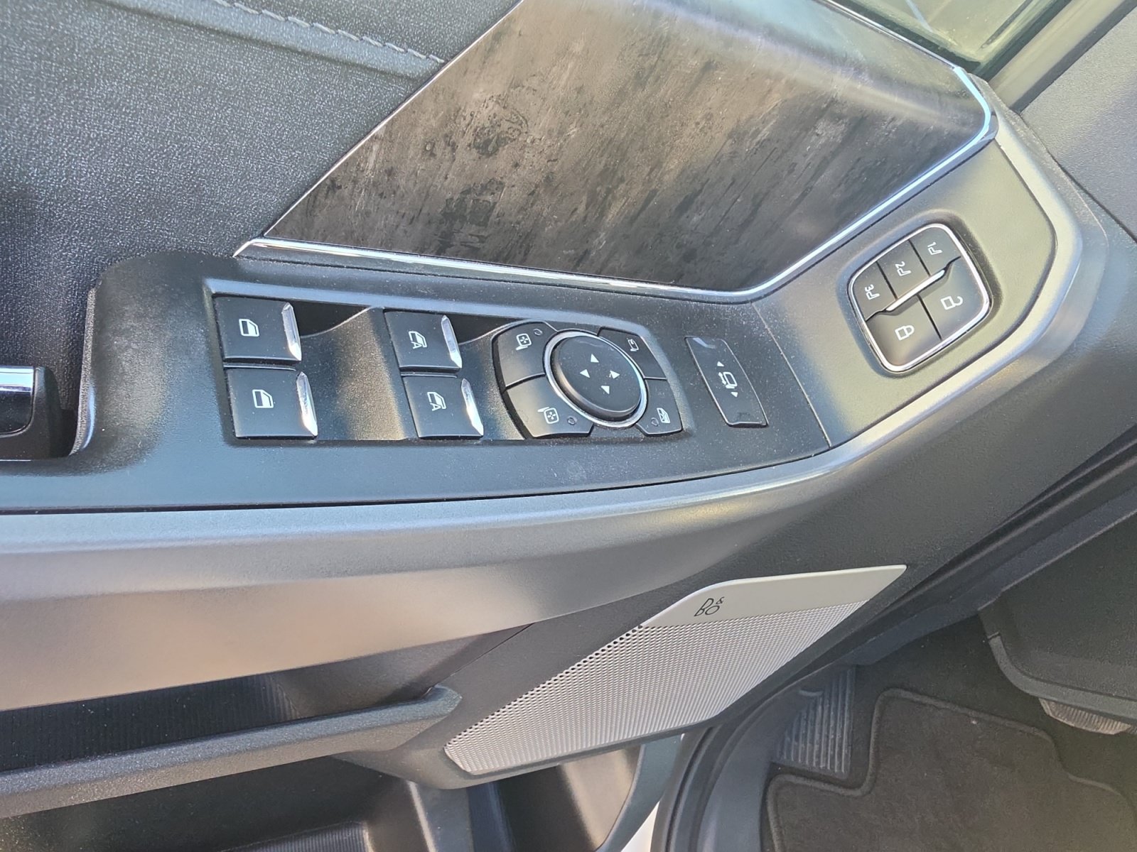 Used 2024 Ford F250 Lariat w/ Lariat Ultimate Package AWD/4WD image 12