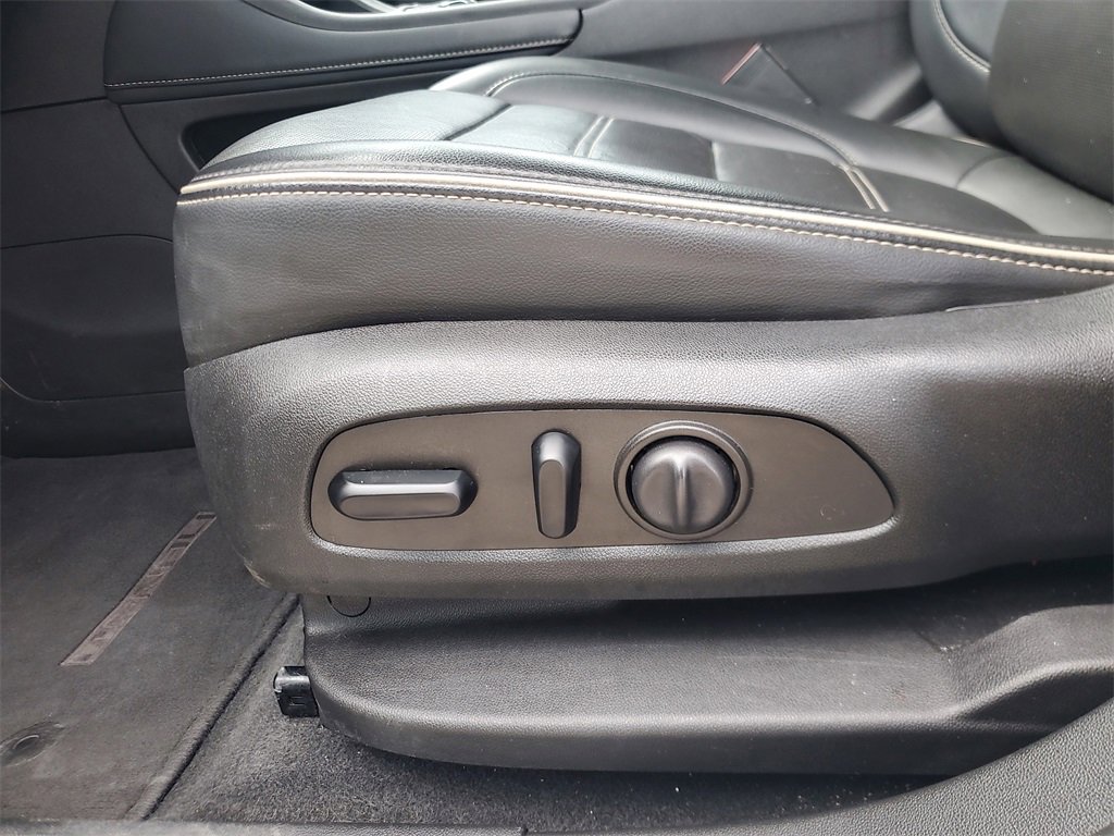 Used 2023 GMC Acadia Denali image 17