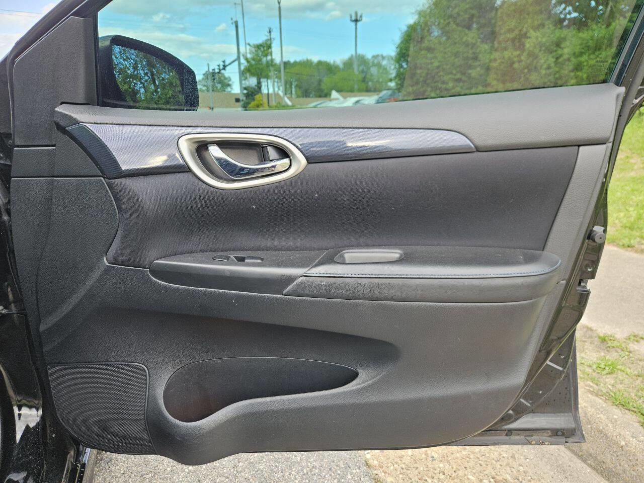 Used 2018 Nissan Sentra SR image 17