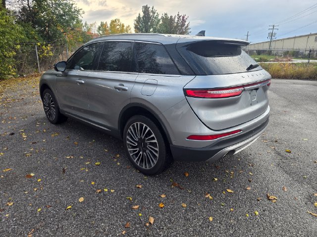 Used 2021 Lincoln Corsair Reserve AWD/4WD image 5