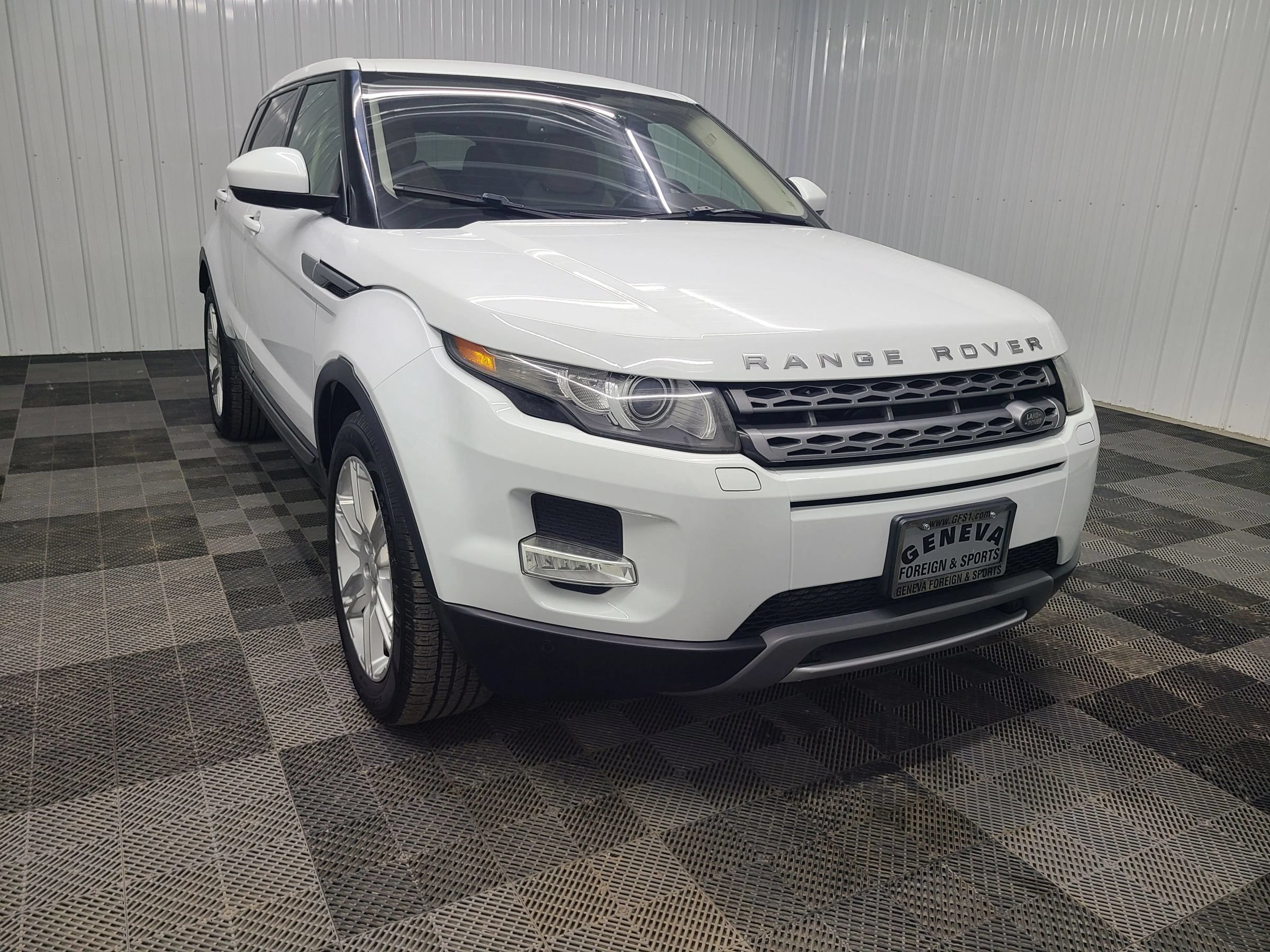 Used 2015 Land Rover Range Rover Evoque Pure Plus AWD/4WD image 14