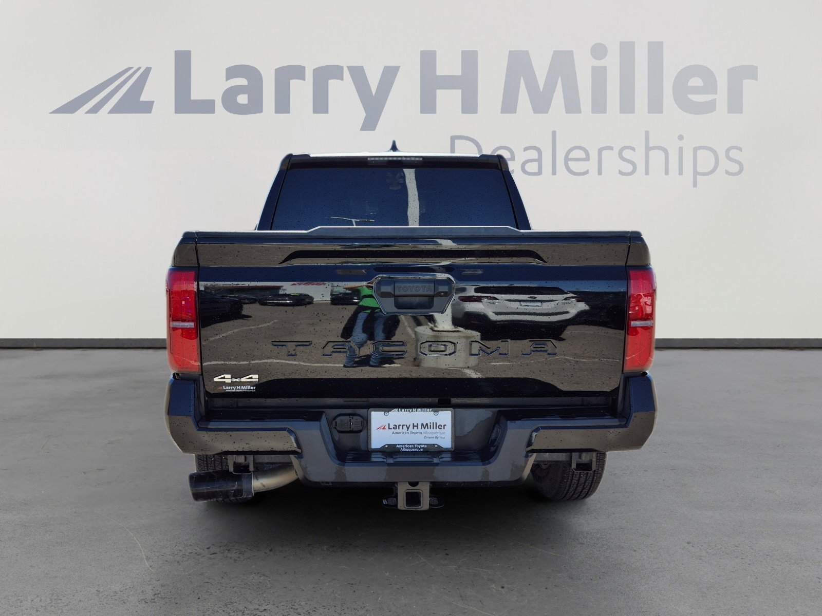 Certified 2025 Toyota Tacoma SR5 image 4