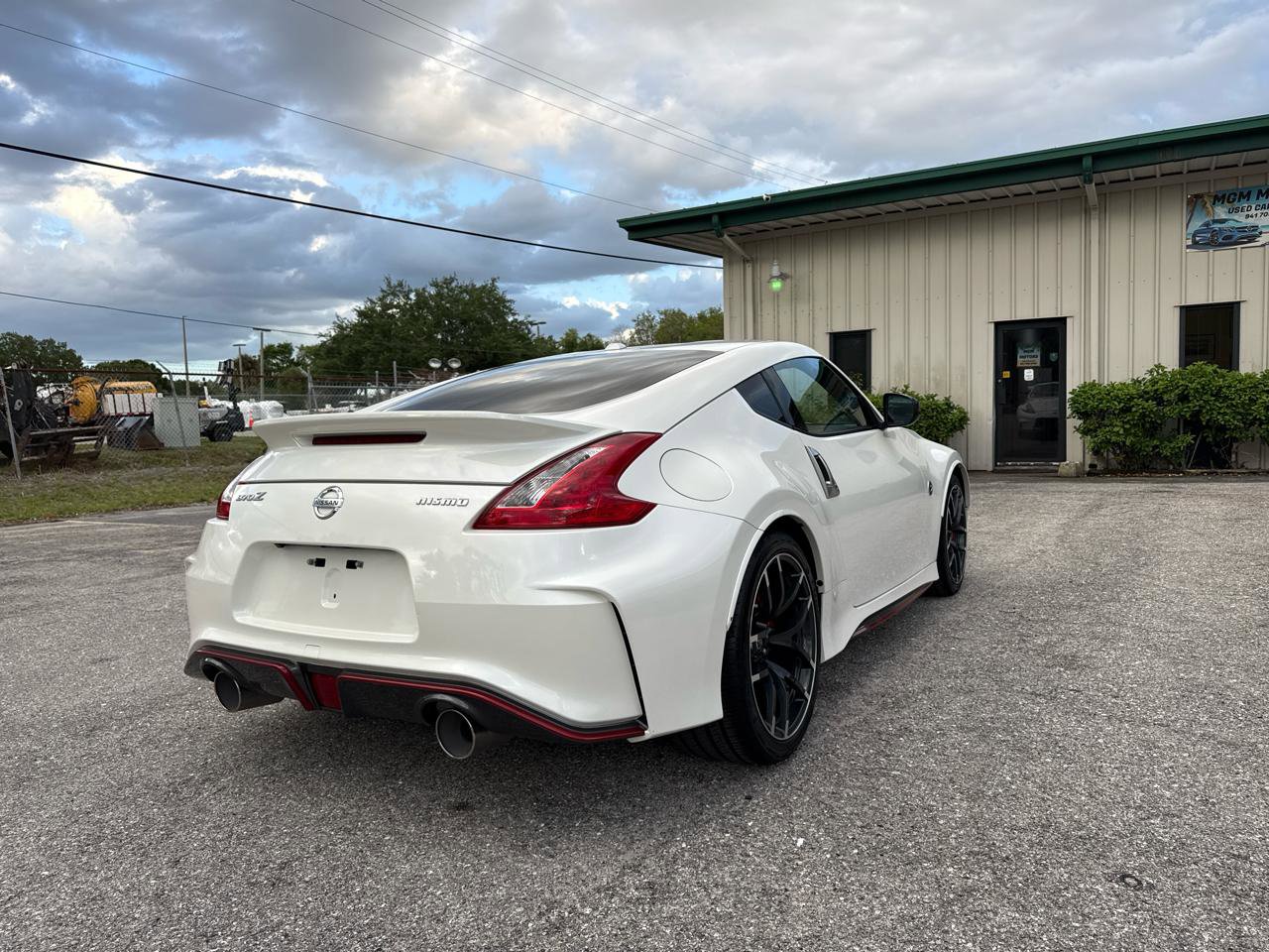 Used 2017 Nissan 370Z NISMO image 12