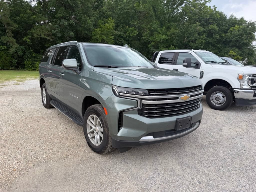 Used 2024 Chevrolet Suburban LT AWD/4WD image 2