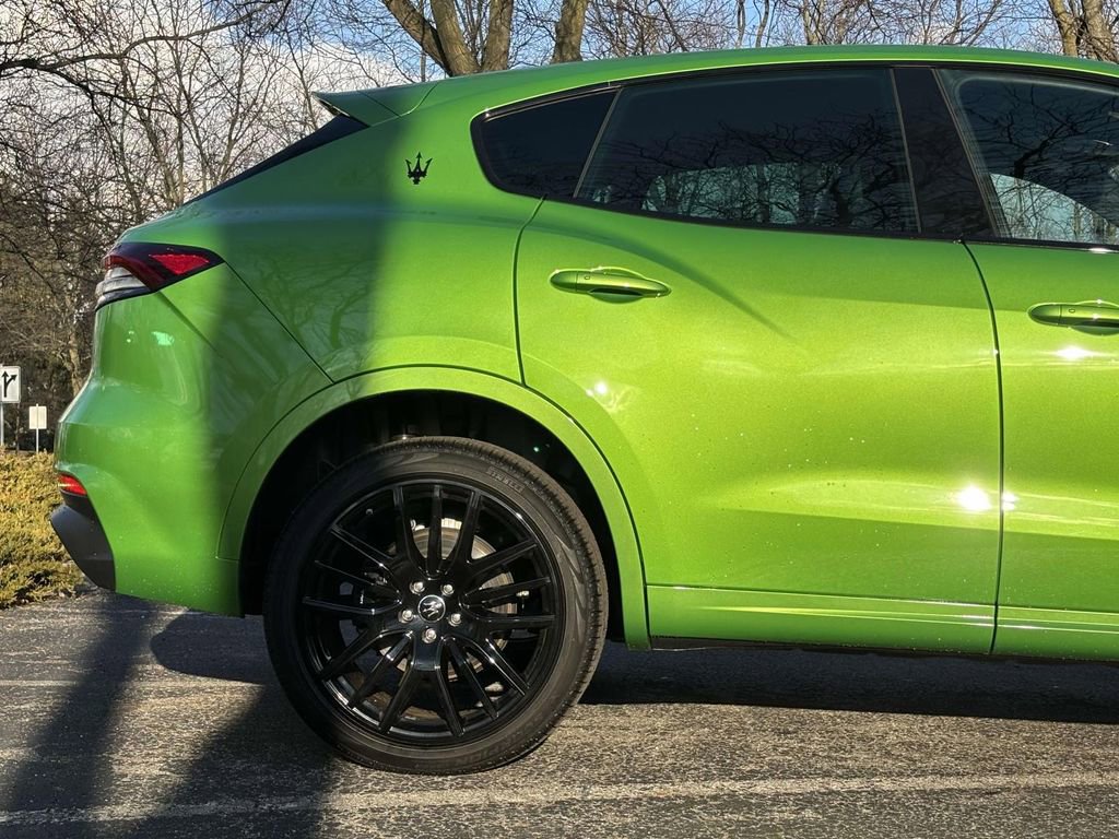 New 2023 Maserati Levante Modena image 9