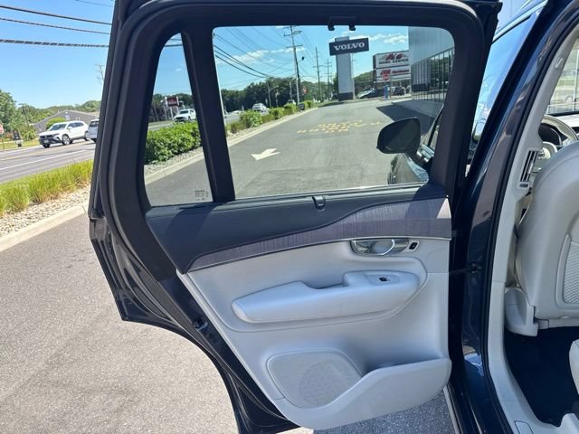 Used 2022 Volvo XC90 T8 Inscription w/ Advanced Package AWD/4WD image 16