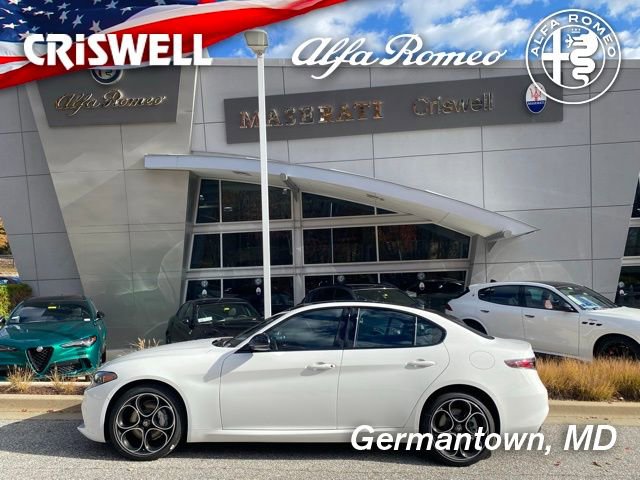 New 2025 Alfa Romeo Giulia AWD image 8