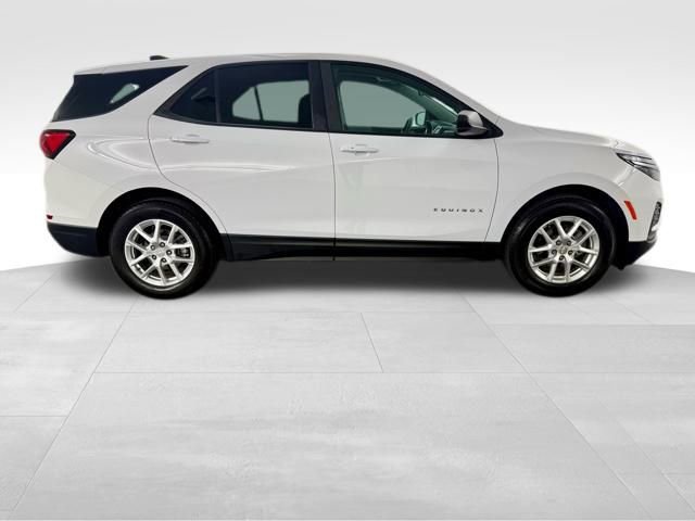 Used 2023 Chevrolet Equinox LS w/ LS Convenience Package image 10