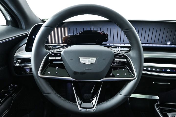 New 2025 Cadillac Lyriq Luxury image 10