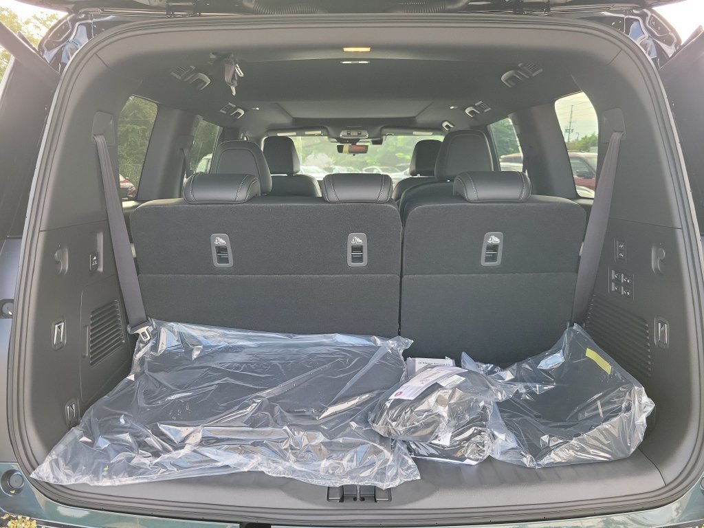 New 2026 Nissan Armada PRO-4X AWD/4WD image 8