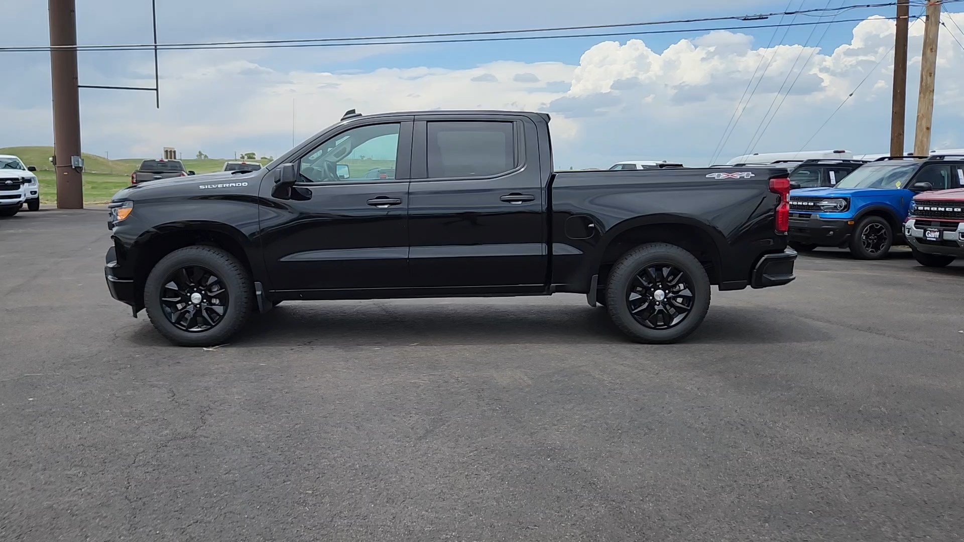 Used 2024 Chevrolet Silverado 1500 Custom AWD/4WD image 2