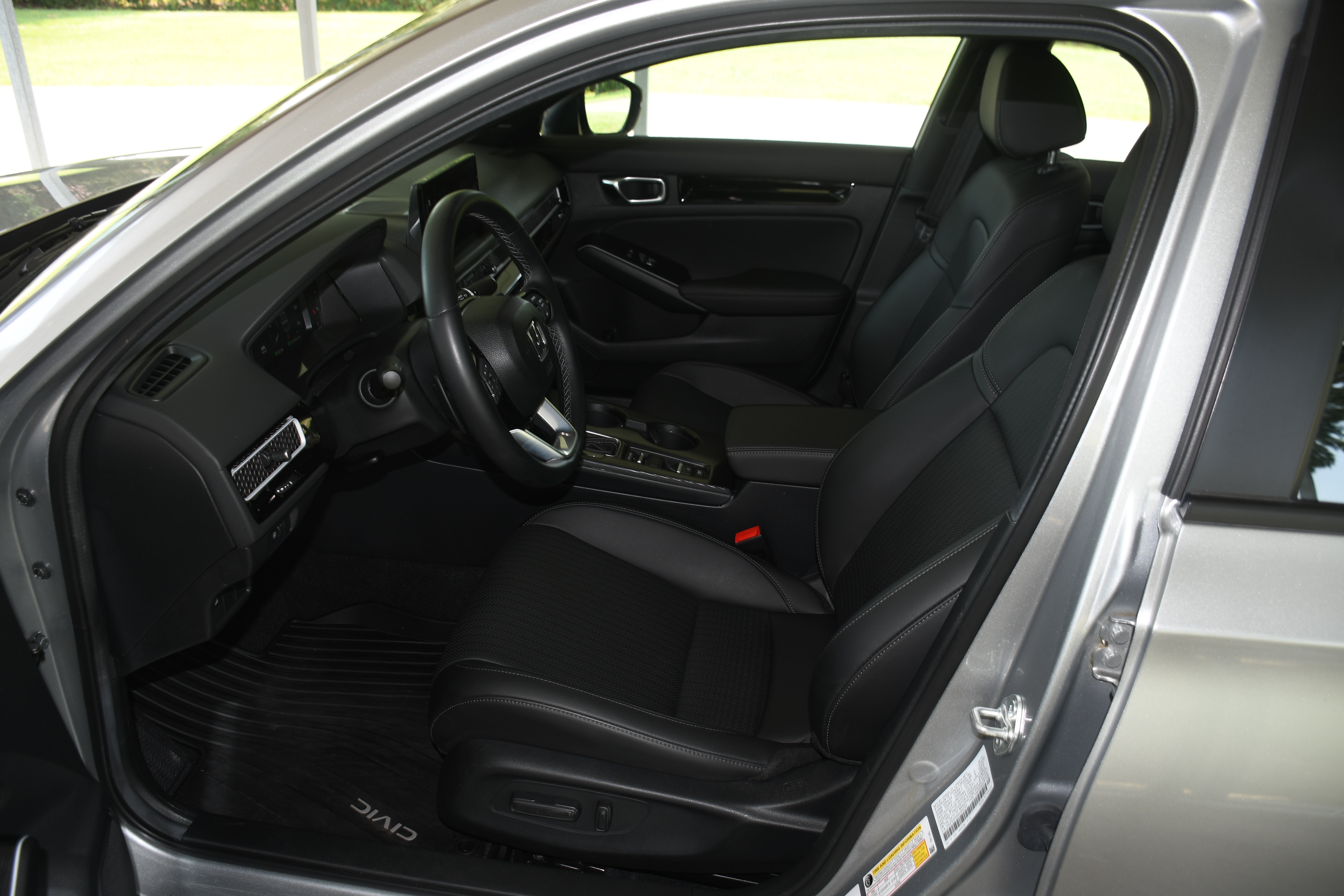 Certified 2025 Honda Civic Sport Touring image 8