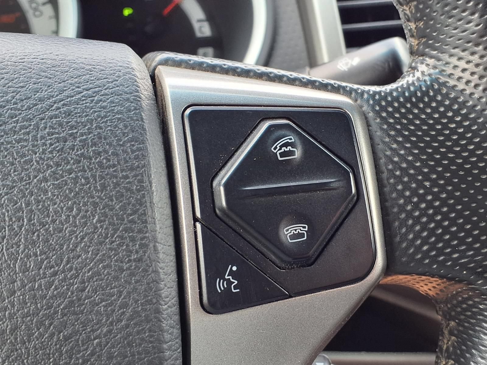 Used 2015 Toyota Tacoma PreRunner w/ TRD Off-Road Package RWD image 27