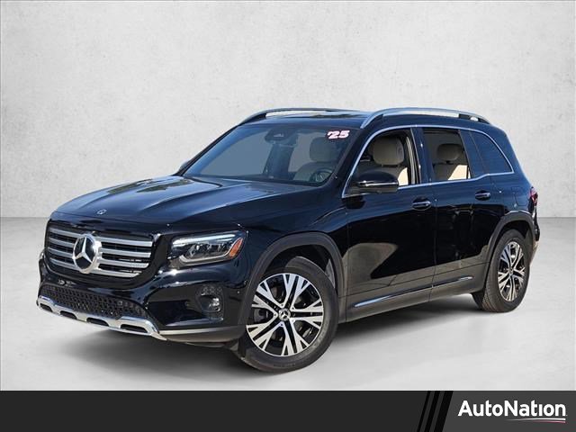 Used 2025 Mercedes-Benz GLB 250 image 1