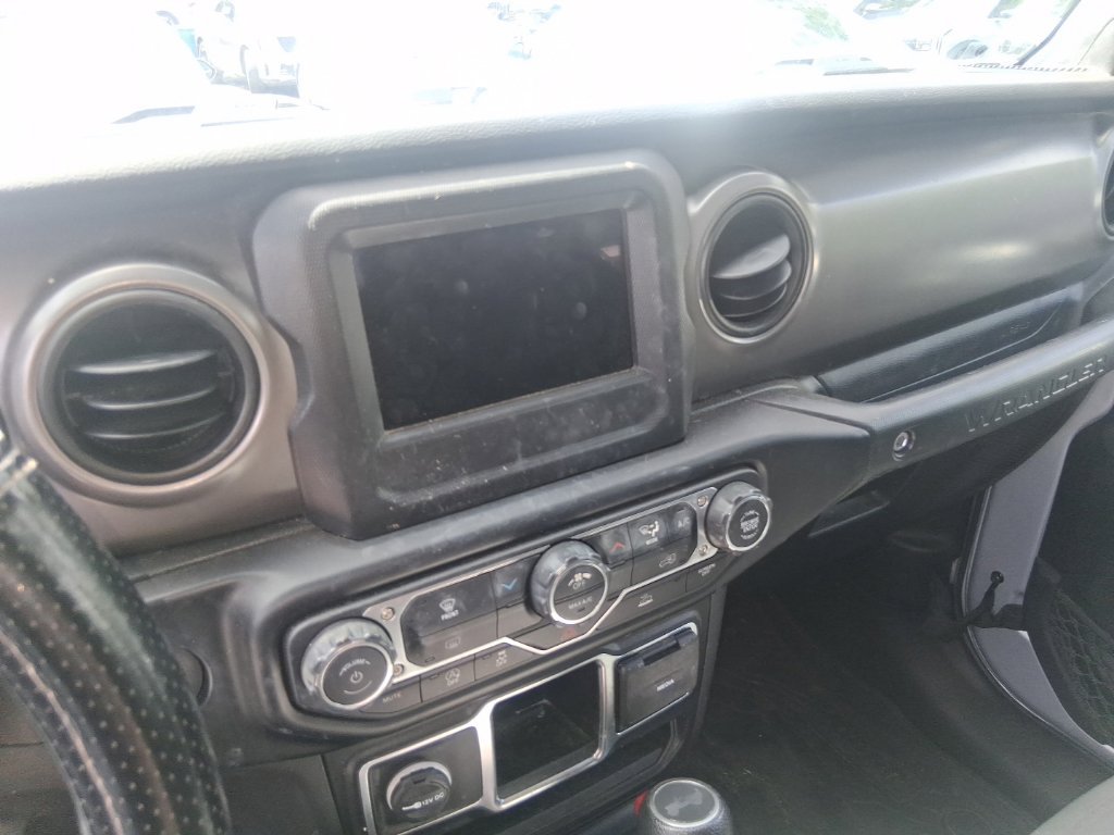 Used 2022 Jeep Wrangler Sport AWD/4WD image 13