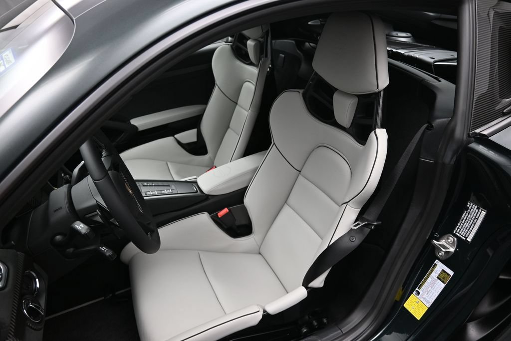 Certified 2025 Porsche 718 Cayman GT4 RS RWD image 9
