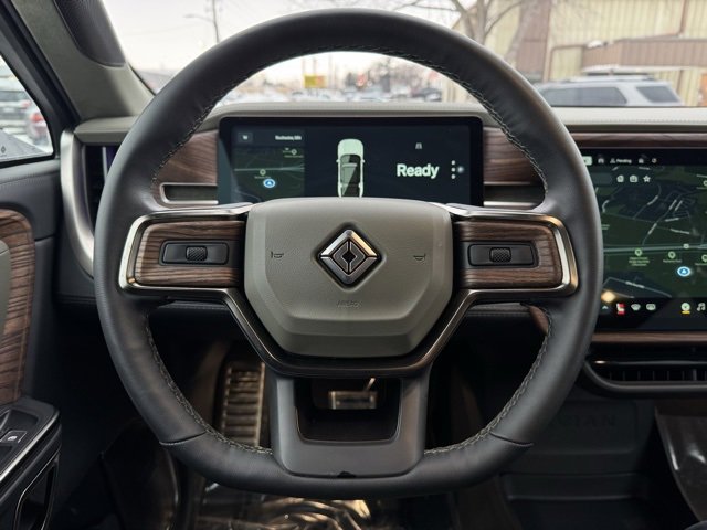 Used 2023 Rivian R1S Adventure image 28