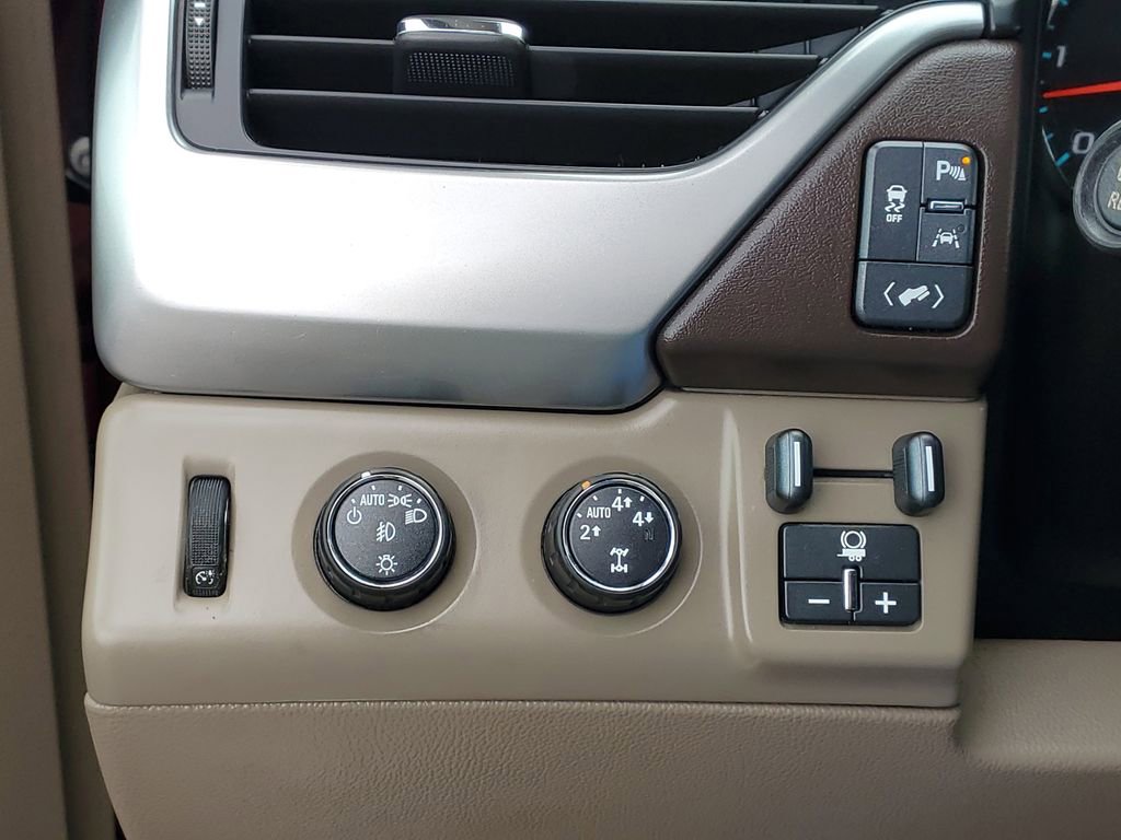 Used 2016 Chevrolet Suburban LTZ image 22