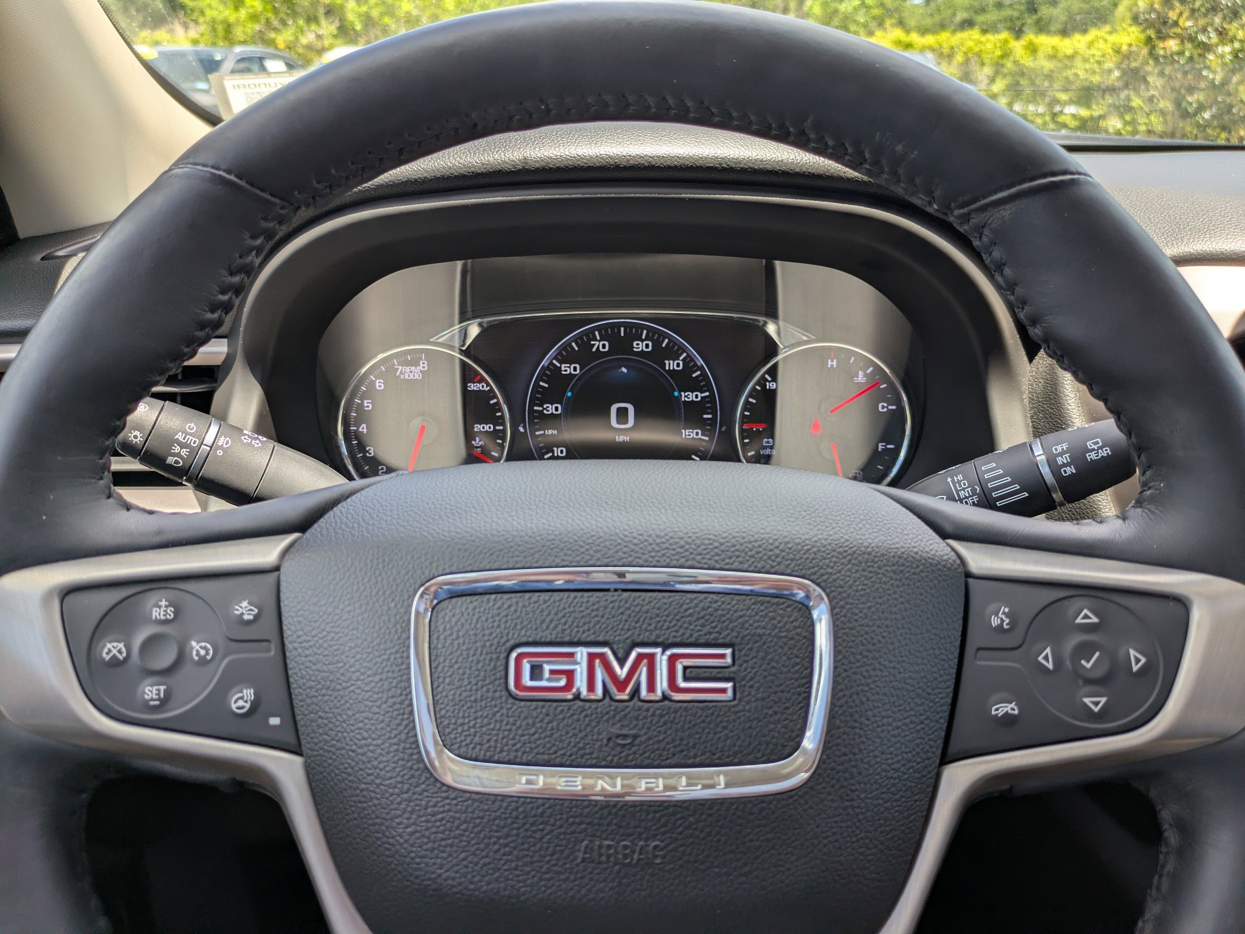 Used 2017 GMC Acadia Denali w/ Technology Package AWD/4WD image 30