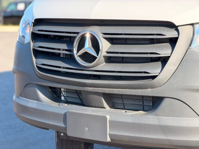 Used 2025 Mercedes-Benz Sprinter 2500 image 6