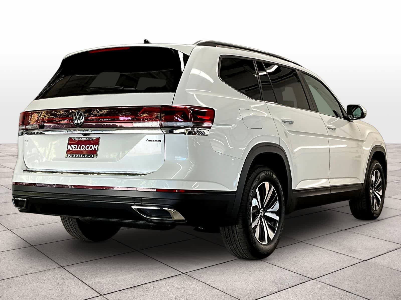 New 2026 Volkswagen Atlas SE image 4