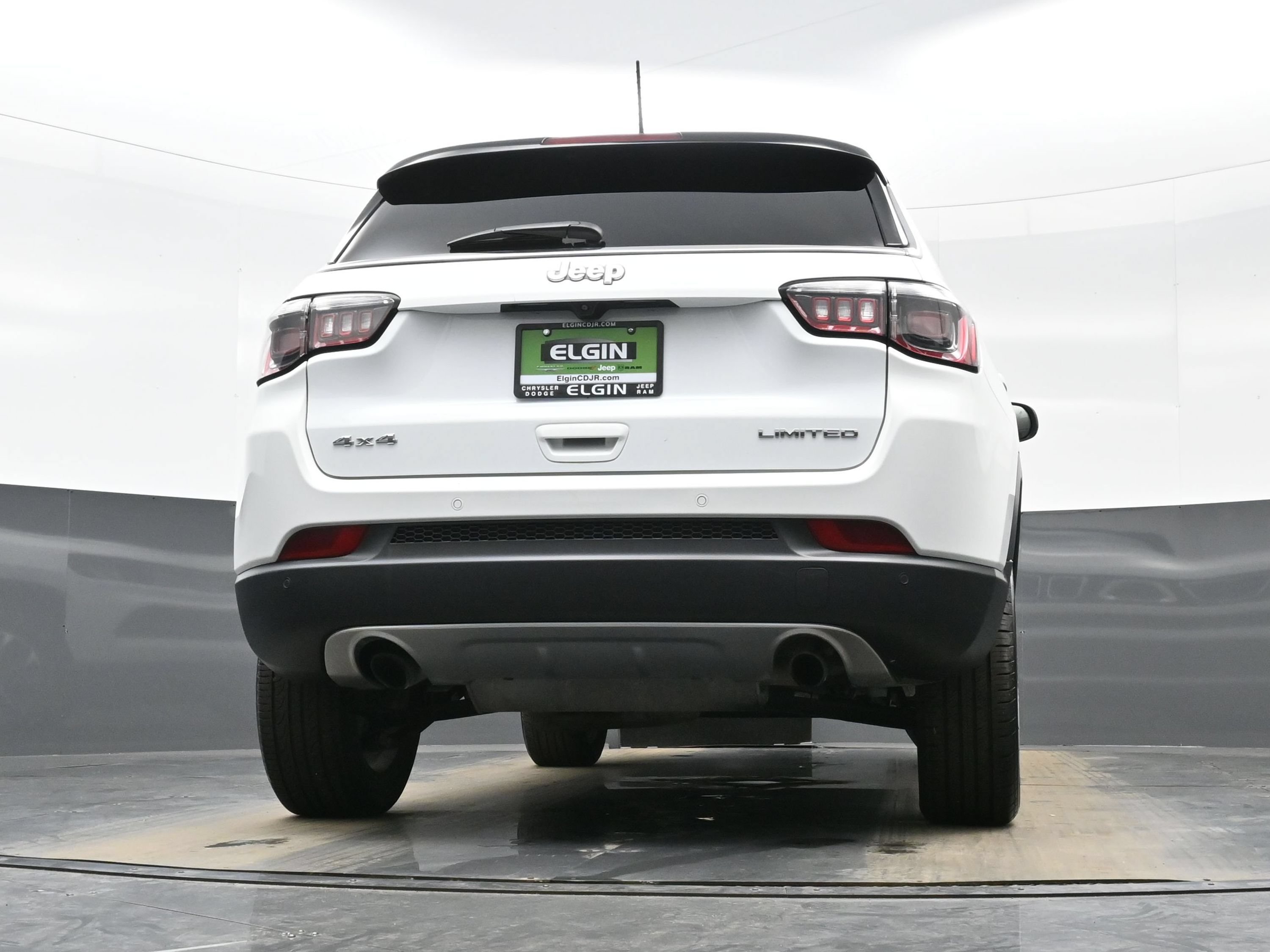 Used 2023 Jeep Compass Limited w/ Sun and Sound Group AWD/4WD image 32