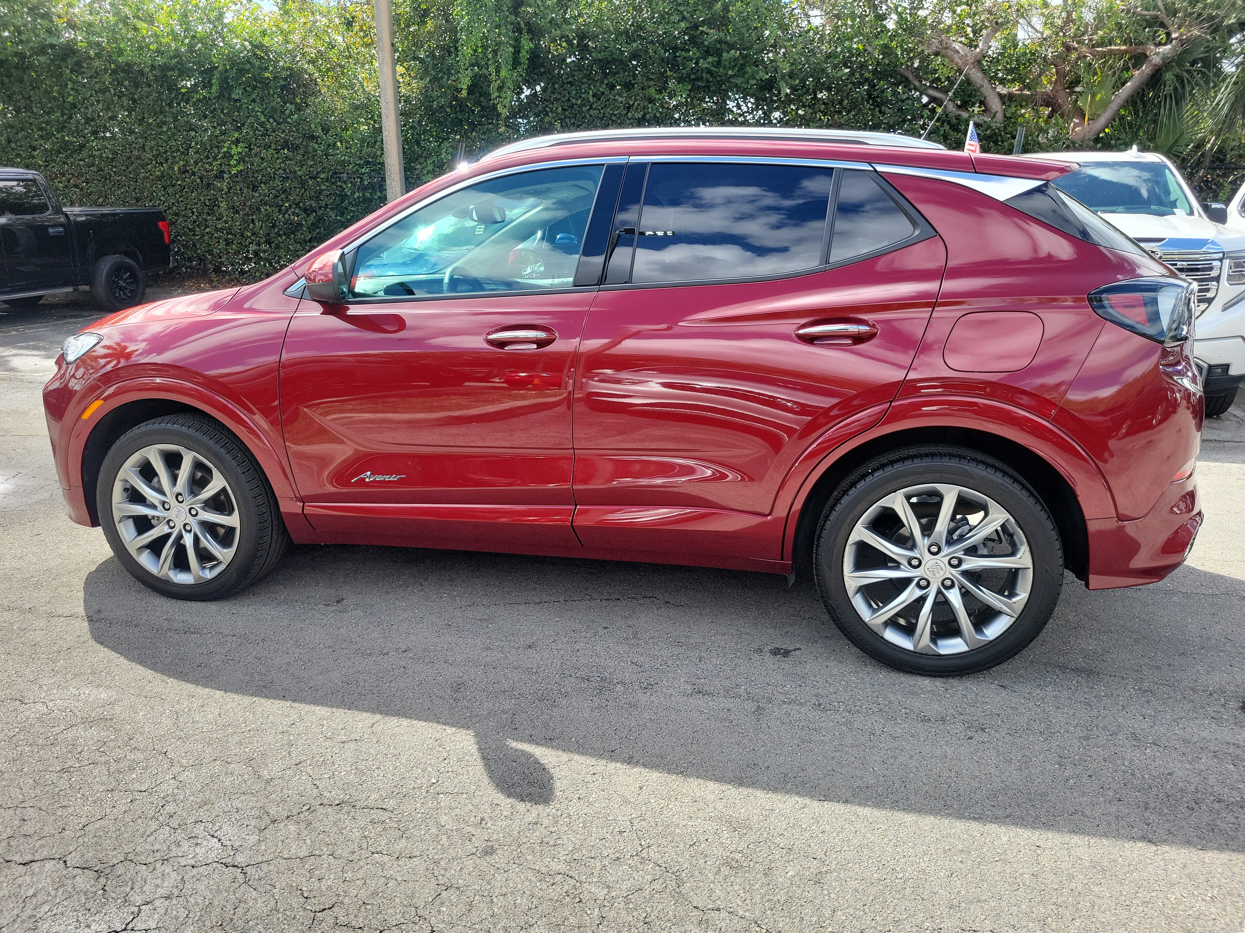 Used 2024 Buick Encore GX Avenir image 8