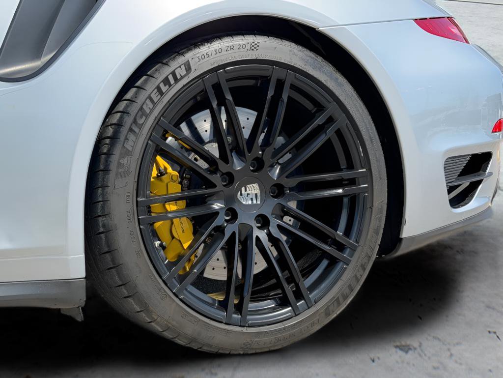 Used 2014 Porsche 911 Turbo image 9