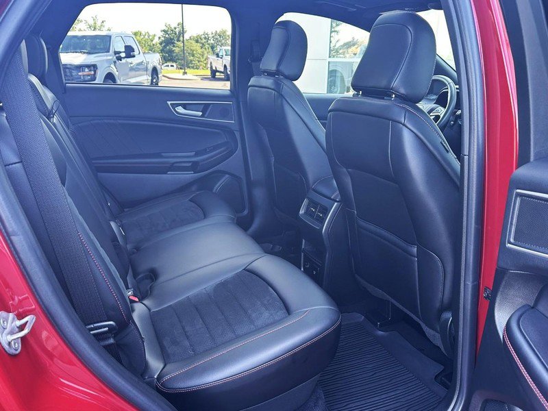 Used 2022 Ford Edge ST-Line w/ Class II Trailer Tow Package image 12