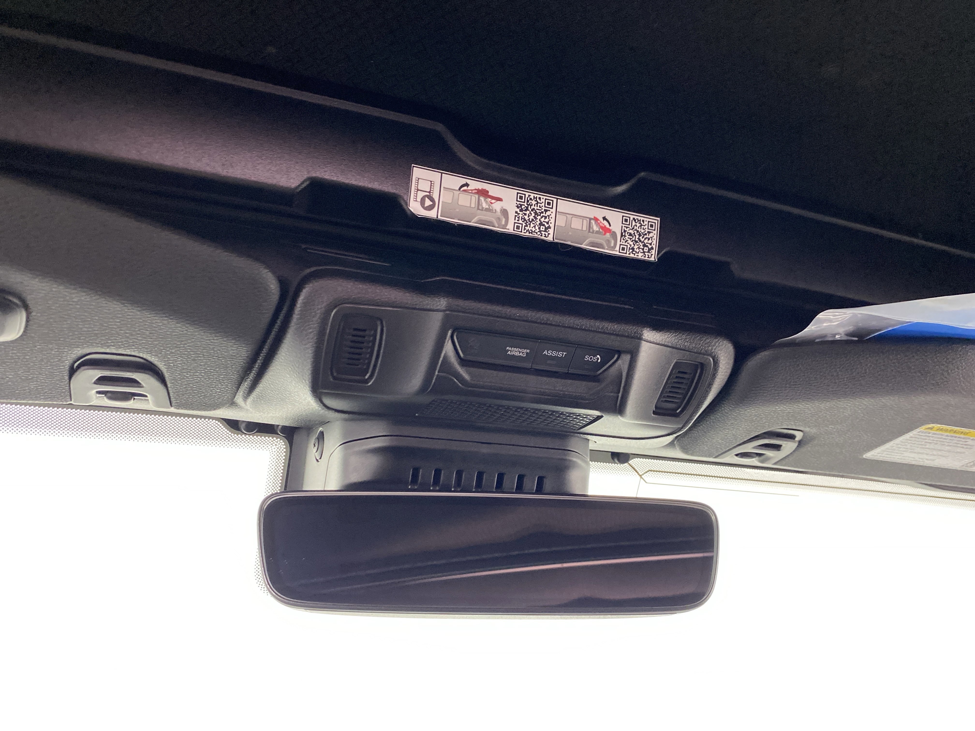 Used 2022 Jeep Wrangler Unlimited Sahara w/ Cold Weather Group image 28