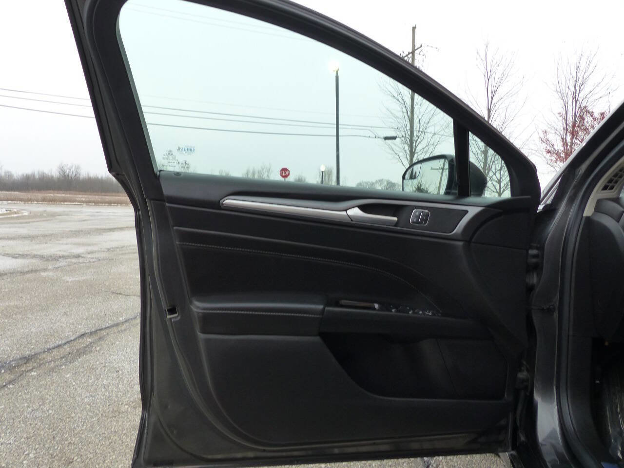 Used 2016 Ford Fusion Titanium image 20