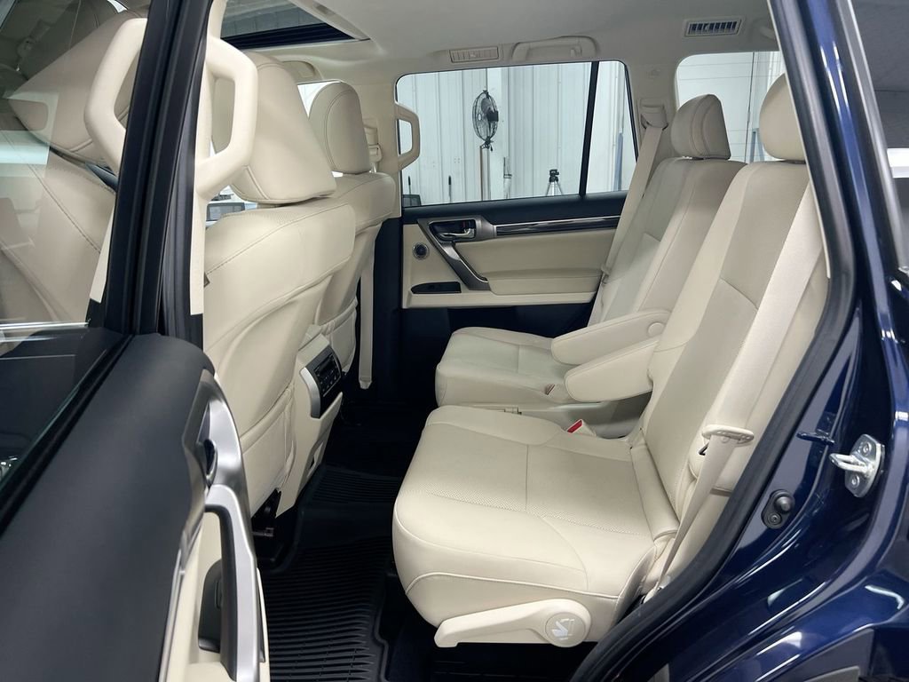 Used 2023 Lexus GX 460 Premium AWD/4WD image 19