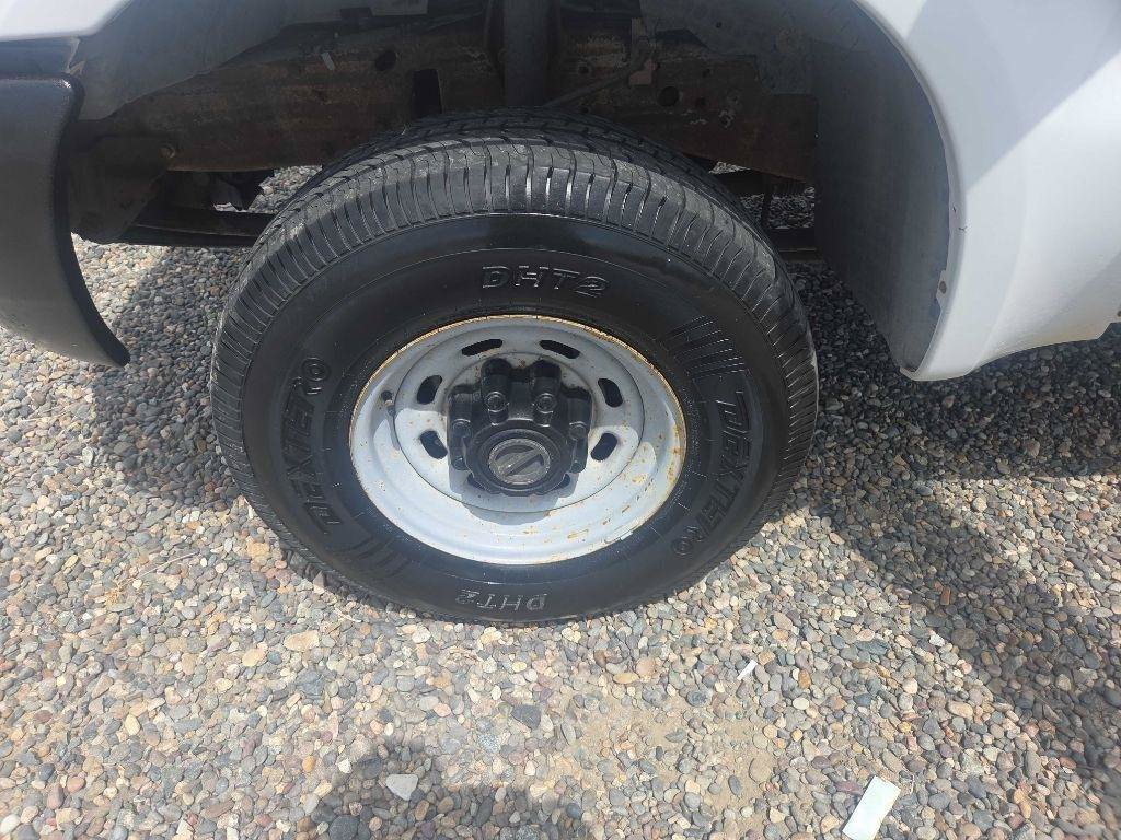 Used 1999 Ford F250 XL AWD/4WD image 23