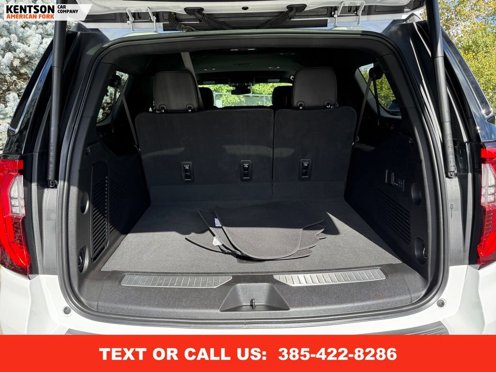 Used 2025 GMC Yukon XL AT4 image 36