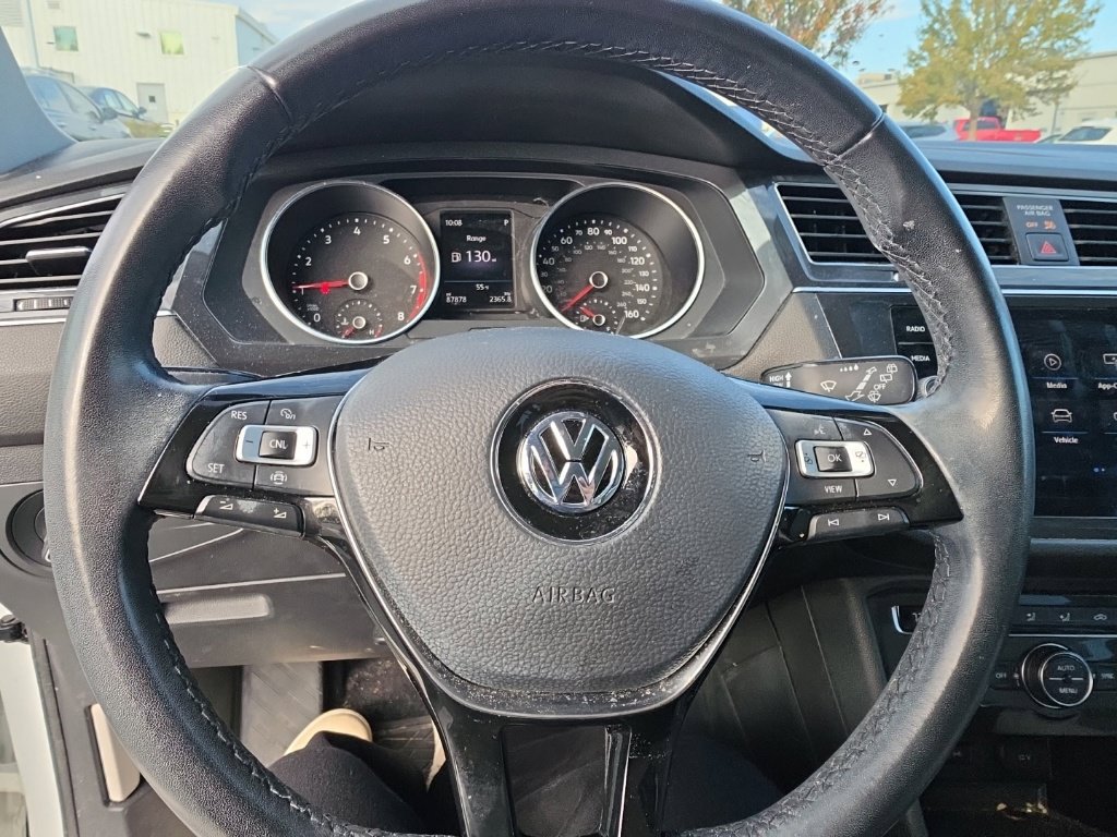Used 2019 Volkswagen Tiguan SE w/ Panoramic Sunroof Package AWD/4WD image 14