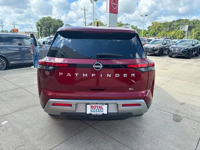 Used 2024 Nissan Pathfinder SL FWD image 6