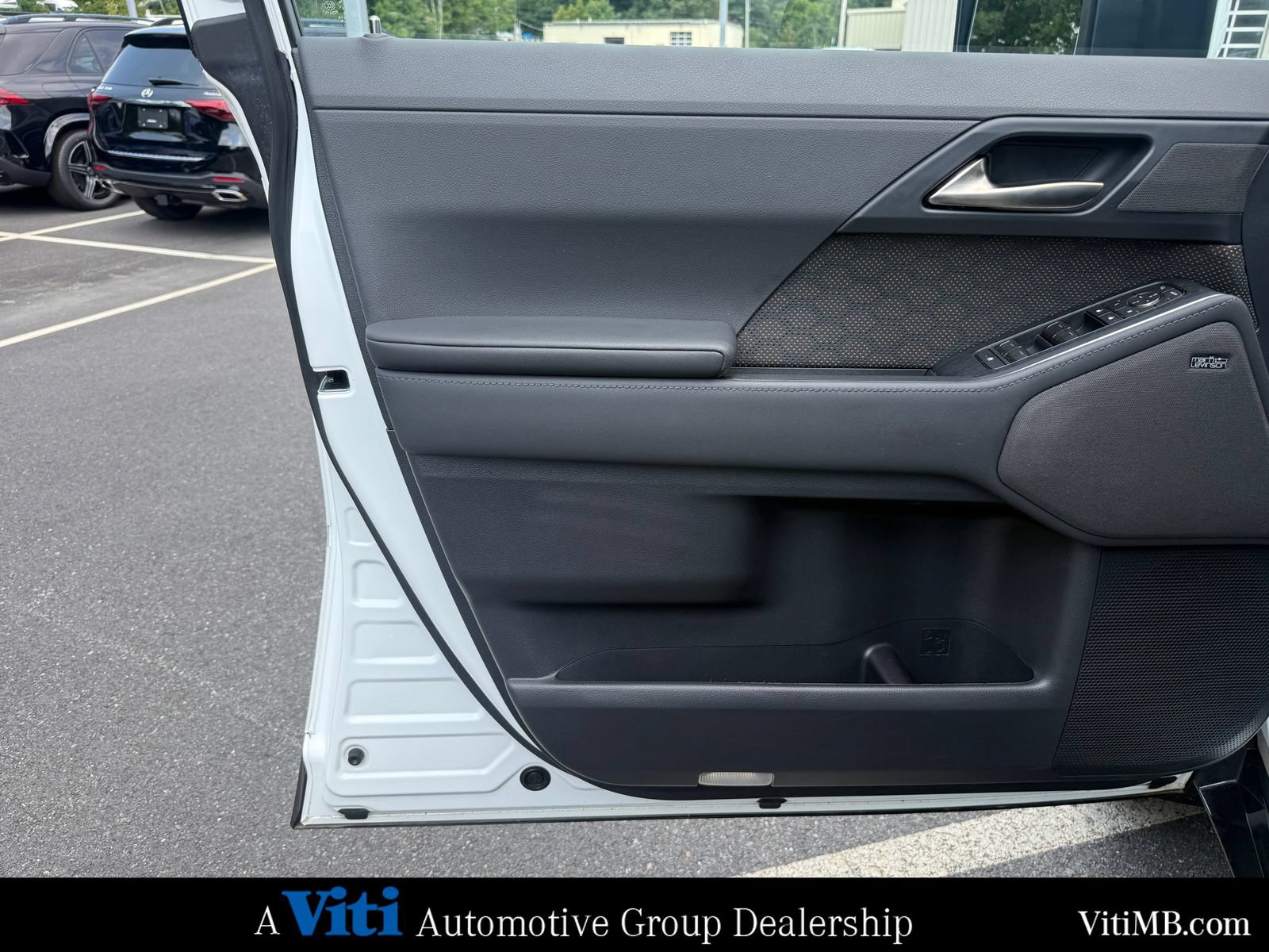 Used 2024 Lexus GX 550 w/ Accessory Package (2T) AWD/4WD image 16