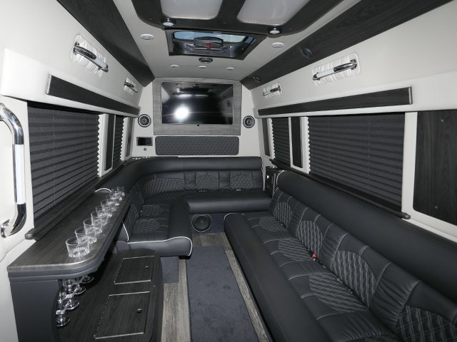 Used 2023 Mercedes-Benz Sprinter 3500 image 33