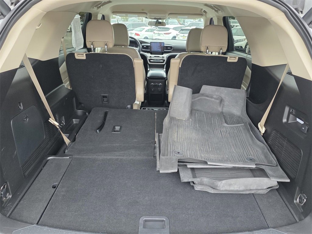 Used 2021 Ford Explorer XLT w/ Equipment Group 202A image 14