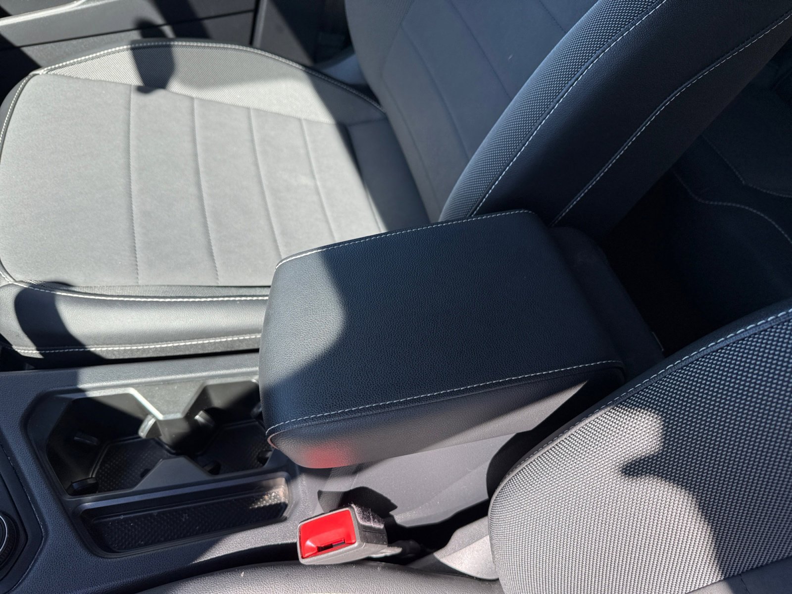 Used 2022 Volkswagen Taos SE image 14